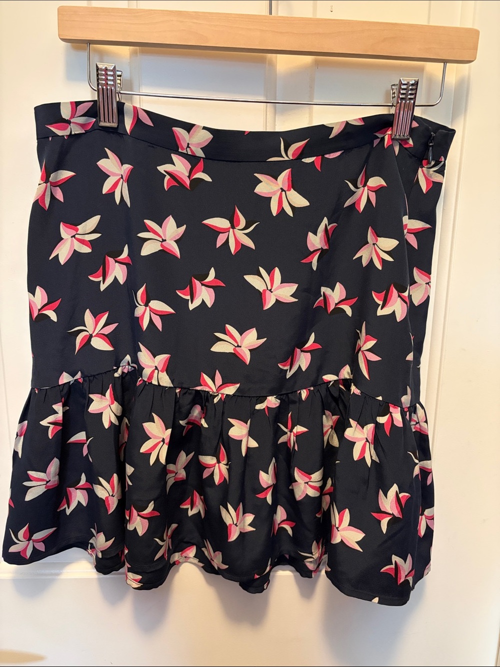 Joie Navy Mini Skirt with Pink & Cream Floral Print, size M.